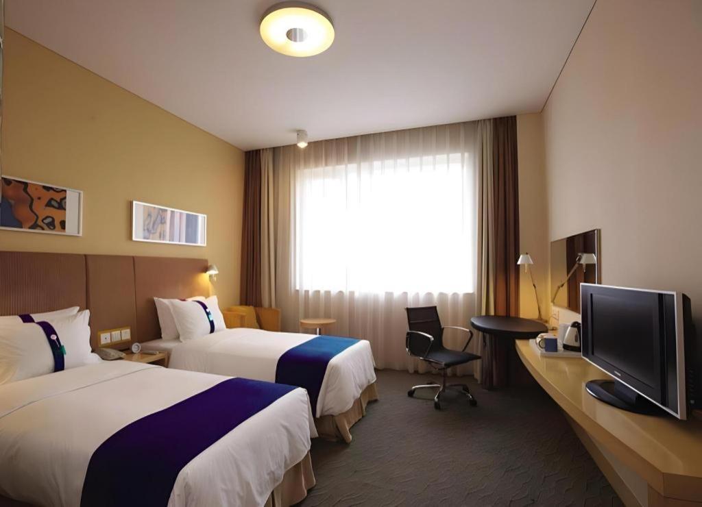 Holiday Inn Express Zhangye By Ihg Esterno foto