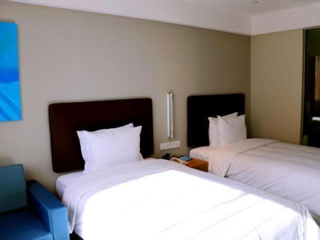 Holiday Inn Express Zhangye By Ihg Esterno foto